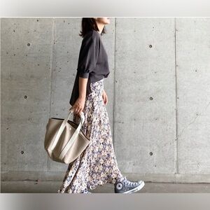 Zara midi  skirt floral blogger favourite flower print satin silky look